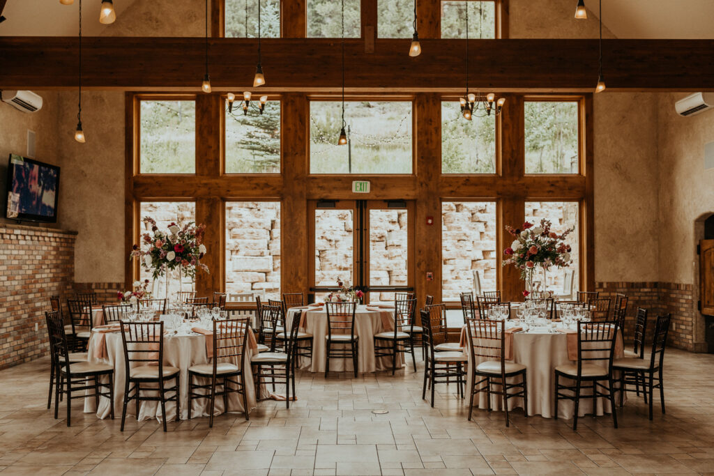 Della Terra Mountain Chateau reception hall set for a wedding